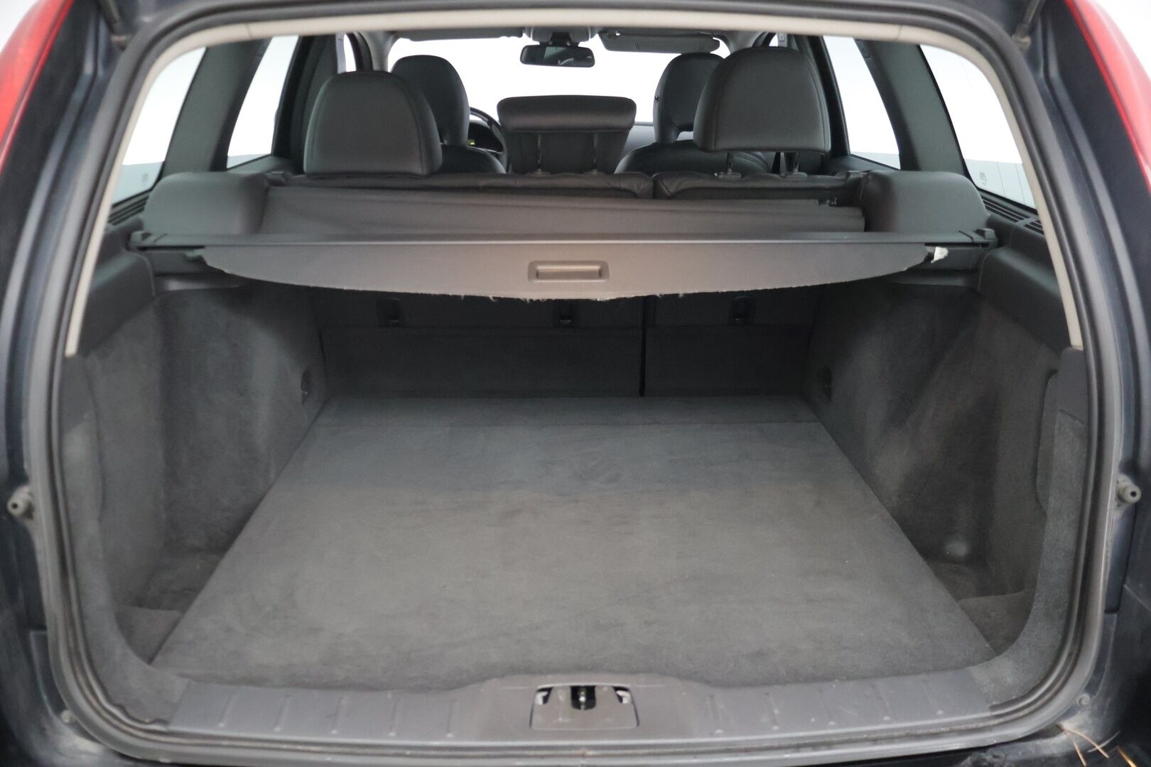 Volvo V50 2011 1,6D DRIVe S/S Classic Business *TÄMÄ AUTO MYYDÄÄN YRITISOUTLETISSA VAIN YRITYKSILLE* Webasto / Nahat / Vakkari - YritysOutlet - Myydään vain yrityksille* 2 OM / Suomiauto / Webasto / Siisti