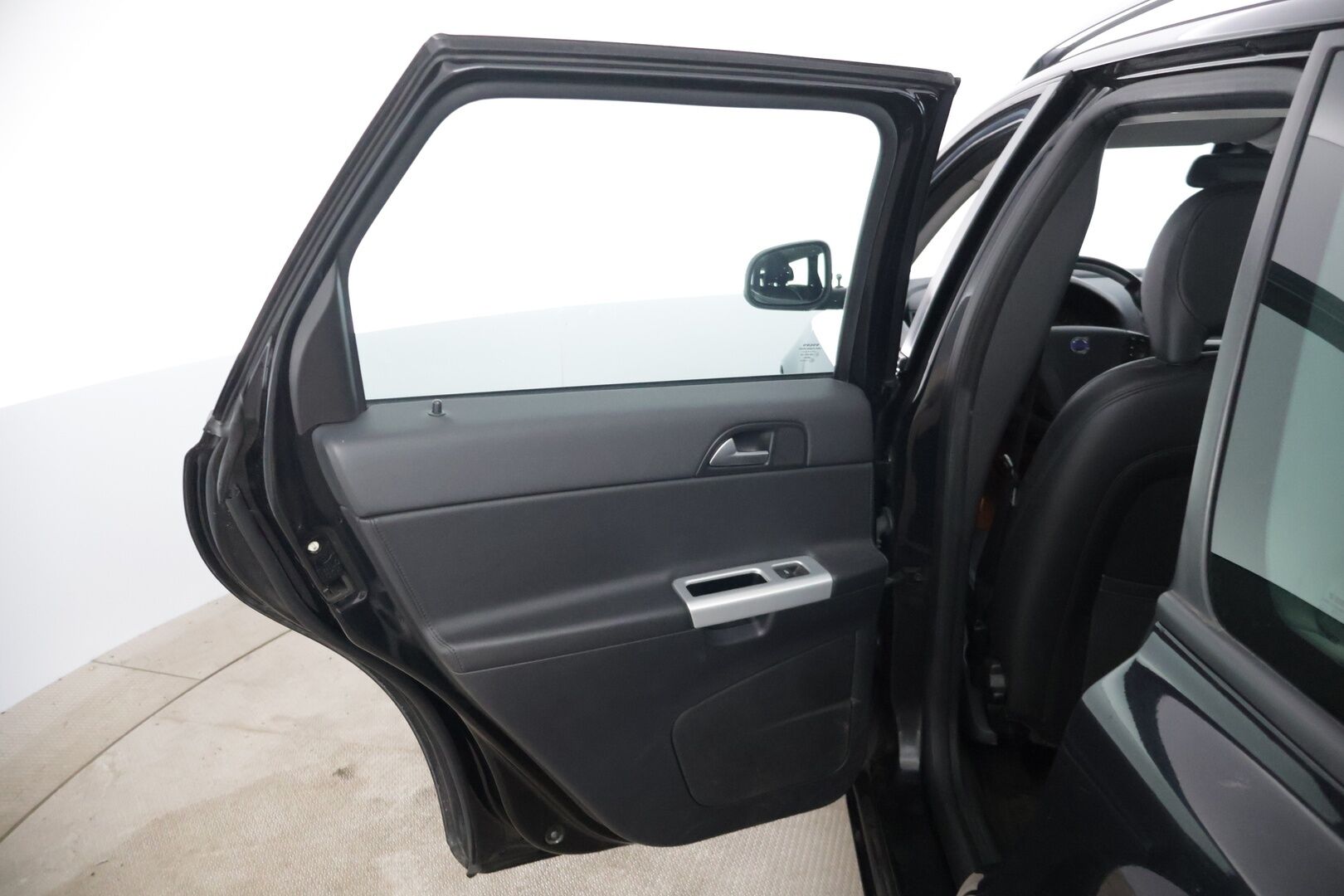 Volvo V50 2011 1,6D DRIVe S/S Classic Business *TÄMÄ AUTO MYYDÄÄN YRITISOUTLETISSA VAIN YRITYKSILLE* Webasto / Nahat / Vakkari - YritysOutlet - Myydään vain yrityksille* 2 OM / Suomiauto / Webasto / Siisti