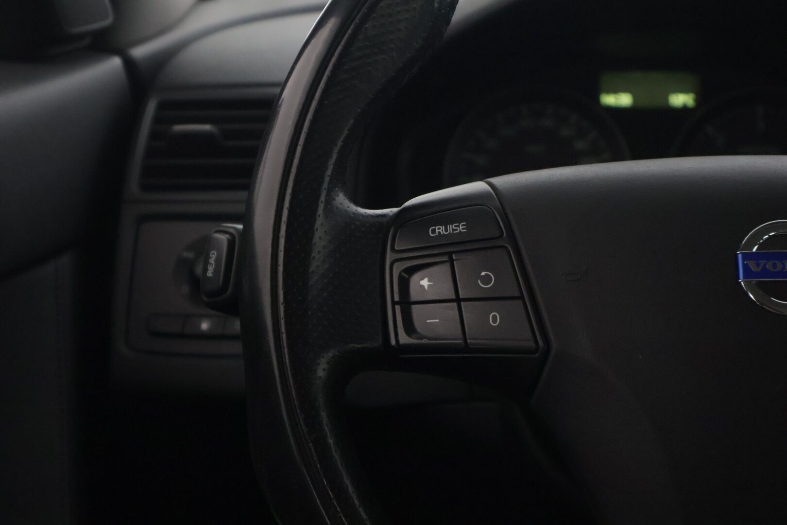 Volvo V50 2011 1,6D DRIVe S/S Classic Business *TÄMÄ AUTO MYYDÄÄN YRITISOUTLETISSA VAIN YRITYKSILLE* Webasto / Nahat / Vakkari - YritysOutlet - Myydään vain yrityksille* 2 OM / Suomiauto / Webasto / Siisti