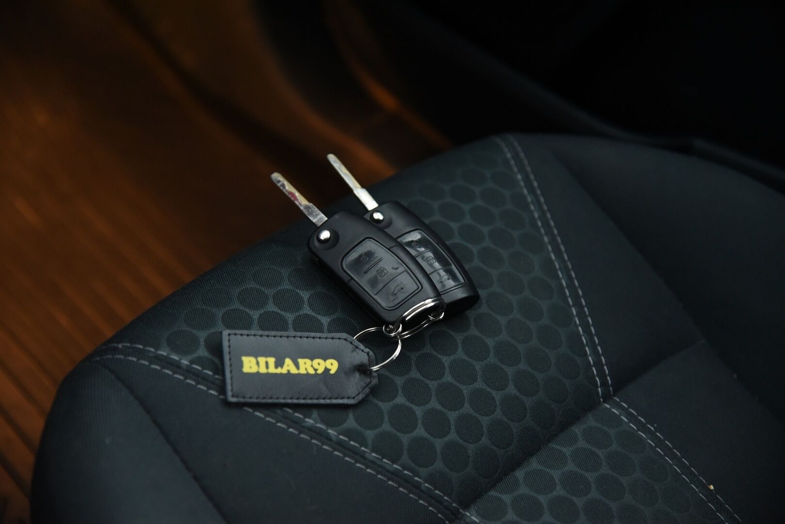 Ford Fiesta 2011 1,6 TDCi 95 hv DPF Titanium M5 5-ov / Lämm. Tuulilasi / Lohko / Tutkat / - YritysOutlet - Myydään vain yrityksille - Huoltokirja + Juuri huollettu! / Suomi-auto / 2x Vanteet