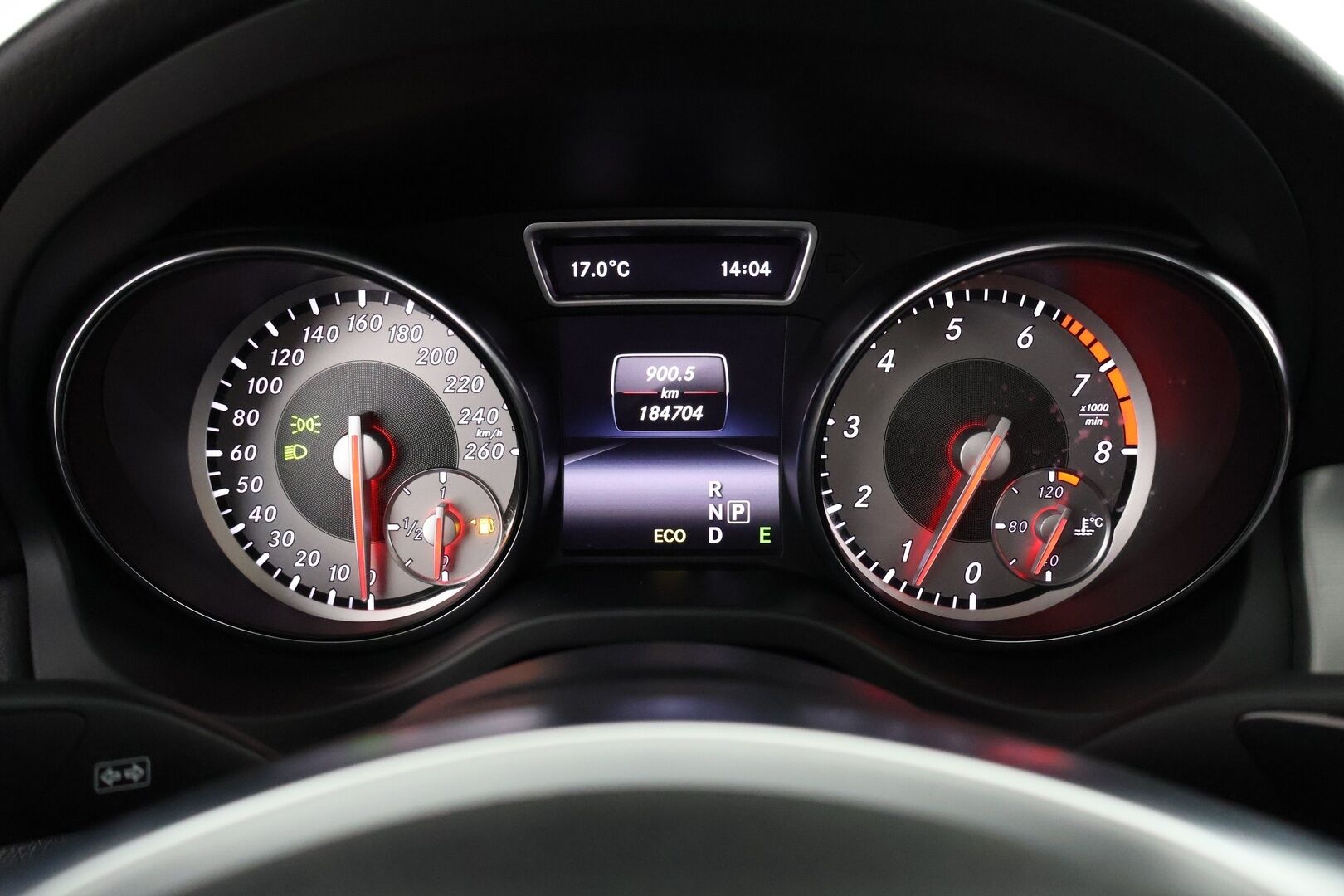 Mercedes-Benz CLA 2014 200 BE A Premium Business AMG * Suomi-auto / Panorama / Vakkari / Bi-Xenon / Lohko+sisäp. / Nahka-alcantara * - 2x renkaat&vanteet / Night-paketti / AMG ulko- ja sisäpaketit / Siisti