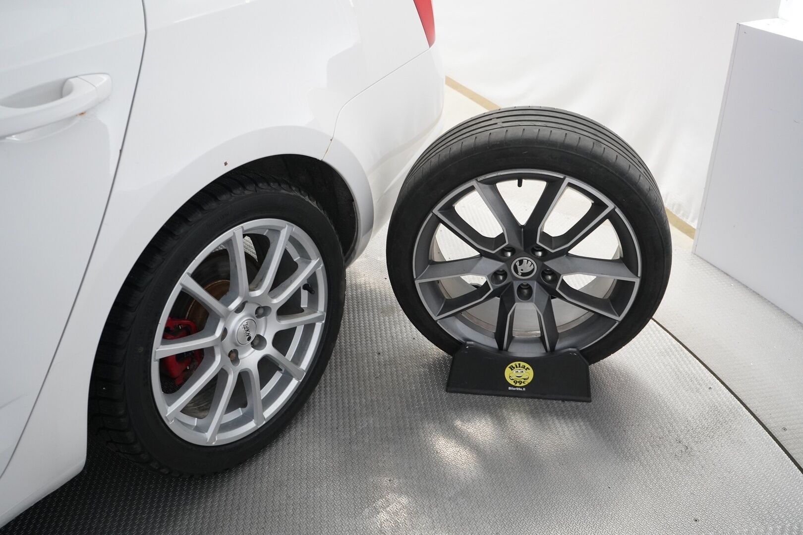 Skoda Octavia 2014 2.0 TSI Combi RS DSG Autom. *ACC / Webasto / Canton / Navi* - Suomi-auto / Kahdet Alumiinivanteet / Myydään juuri huollettuna - HULLUT VÄLIPÄIVÄT KORKOTARJOUS 2,49%