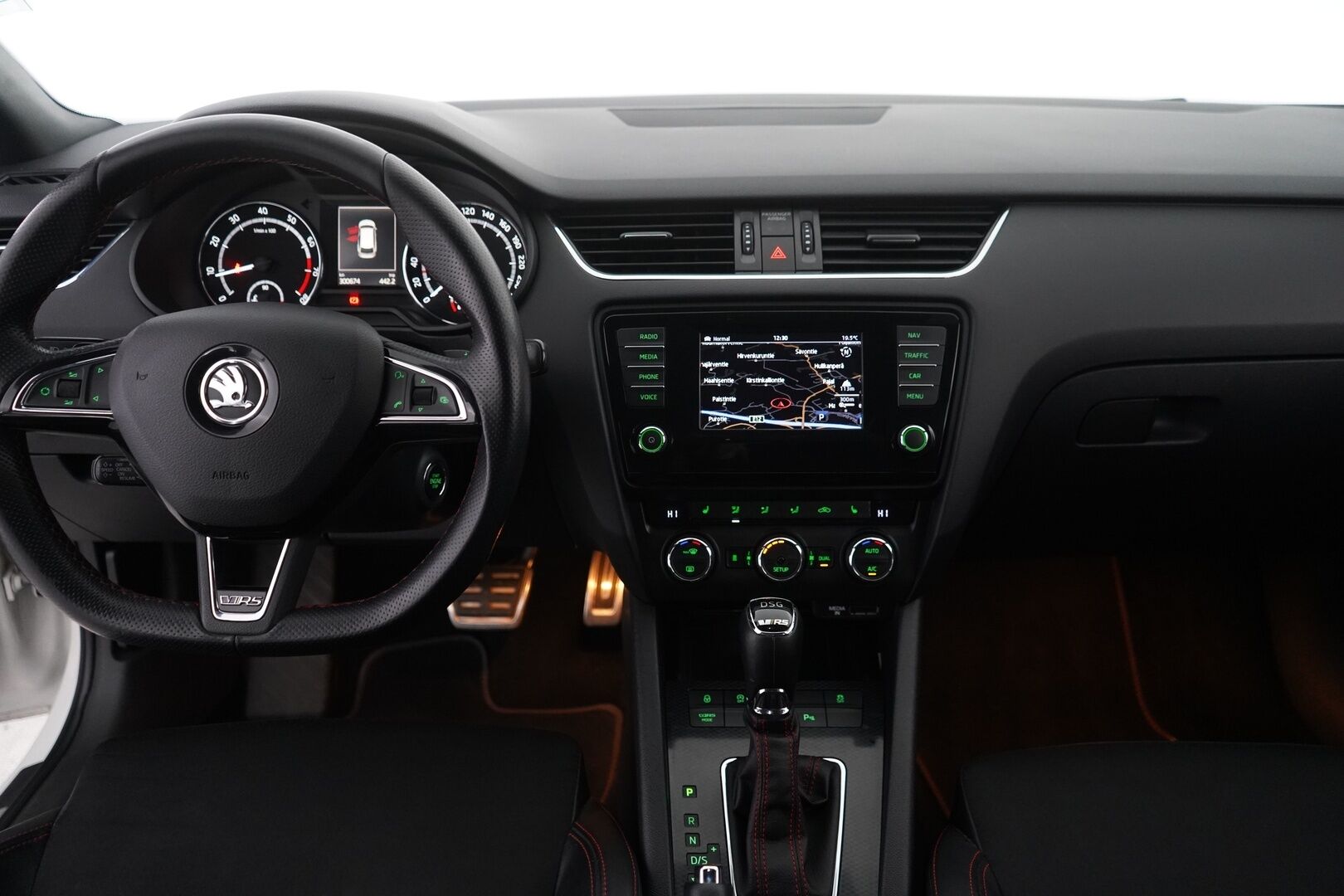 Skoda Octavia 2015 2.0 TSI Combi RS DSG Autom. *ACC / Webasto / Canton / Navi* - Suomi-auto / Kahdet Alumiinivanteet / Myydään juuri huollettuna