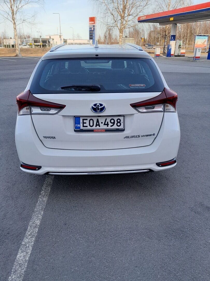 Toyota Auris 2016 Touring Sports 1,8 Hybrid Active * P-kamera / Vakkari  / Aut. ilmastointi * - Suomi-auto / Merkkihuollettu / 2 Hyvät renkaat - HULLUT AVAJAISHULINAT KORKOTARJOUS 3,29 %