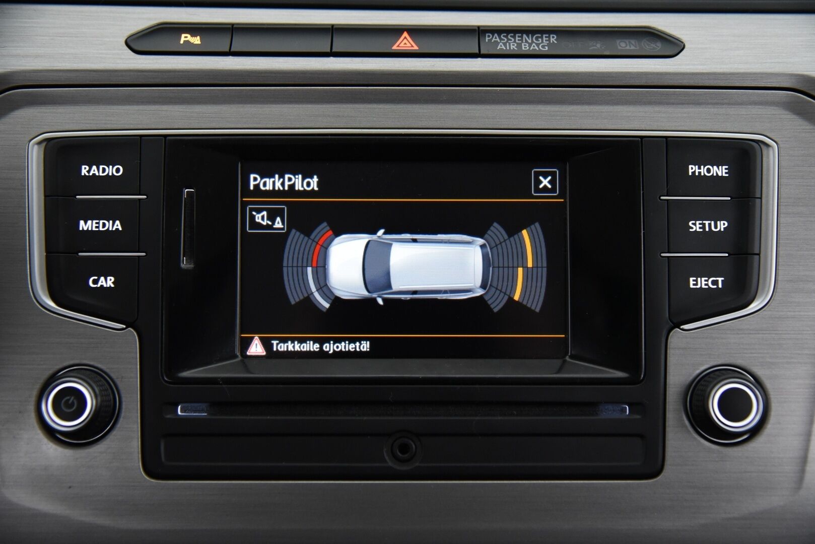 Volkswagen Passat 2016 Variant Trendline 1,6 TDI 88 kW / Webasto / P-tutkat / Vakkari / Vetokoukku - Suomi-auto hyvällä huoltohistorialla! / Hyvät kesä- ja talvirenkaat