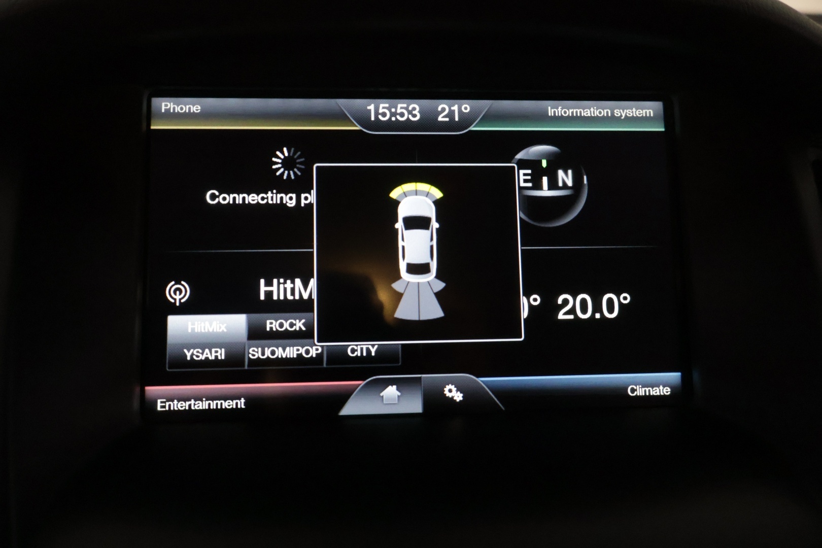 Ford Focus 2016 1,0 EcoBoost 125 hv Start/Stop M6 Titanium - YritysOutlet - Myydään vain yrityksille - Suomi-auto | Lohkolämmitin sisäpistokkeella | Tutkat edessä ja takana | Lämmitettävä tuulilasi