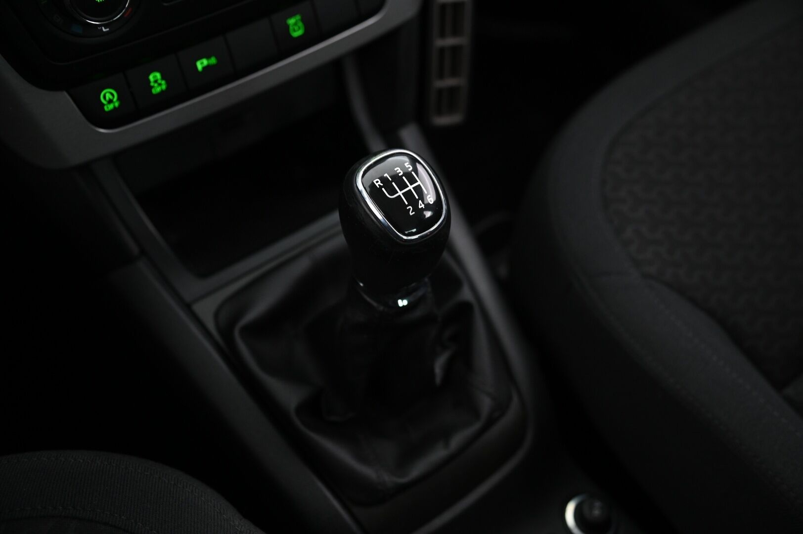 Skoda Yeti 2013 1,4 TSI Experience Green tec *Navi / Lohko / P.tutkat / Vakkari* - Ketju juuri vaihdettu! / 2xrenkaat aluvanteilla!