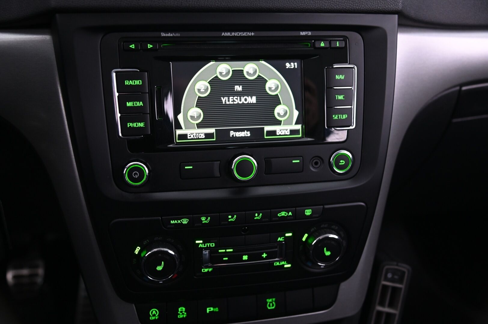Skoda Yeti 2013 1,4 TSI Experience Green tec *Navi / Lohko / P.tutkat / Vakkari* - Ketju juuri vaihdettu! / 2xrenkaat aluvanteilla!