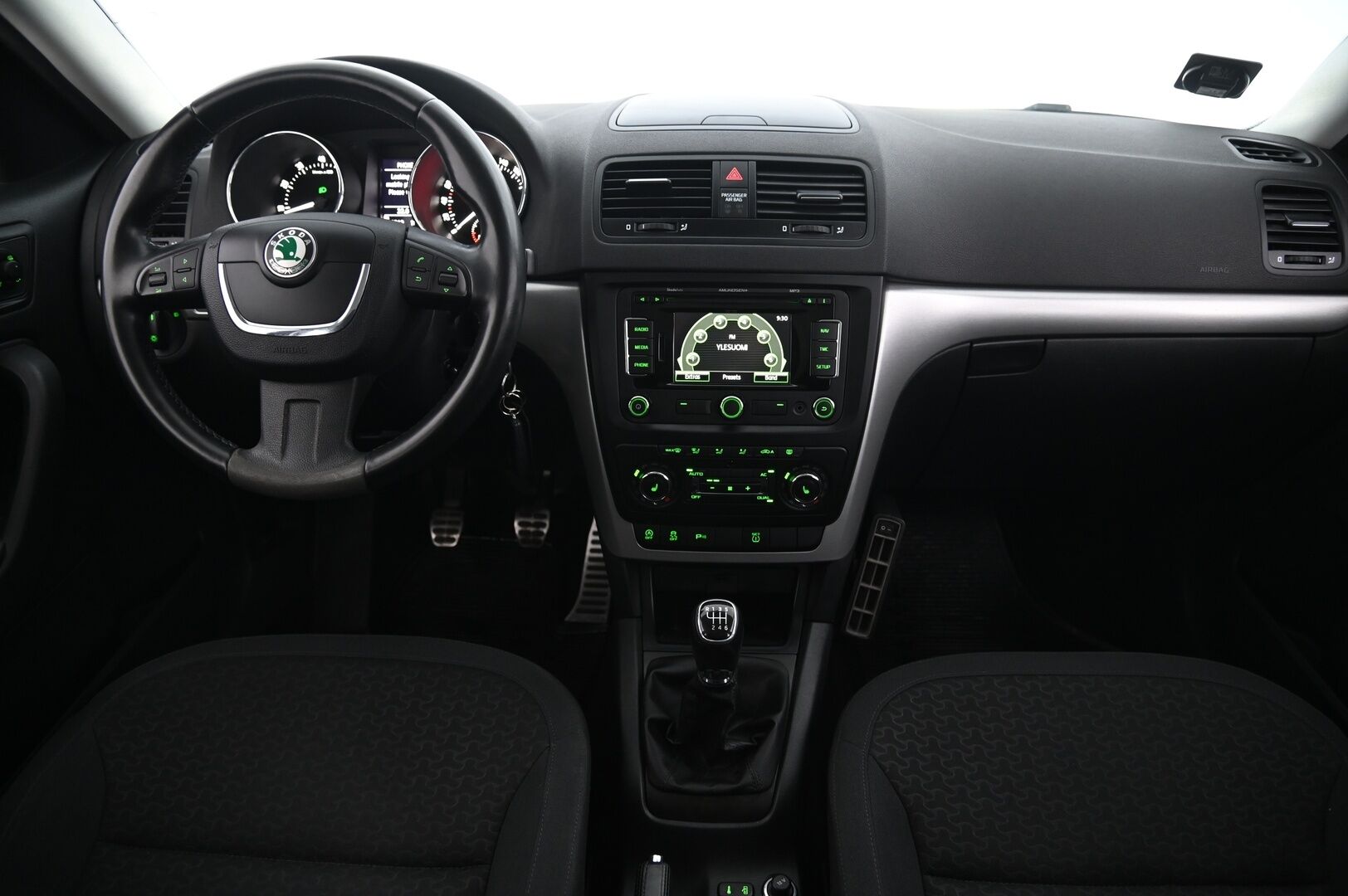 Skoda Yeti 2013 1,4 TSI Experience Green tec *Navi / Lohko / P.tutkat / Vakkari* - Ketju juuri vaihdettu! / 2xrenkaat aluvanteilla!