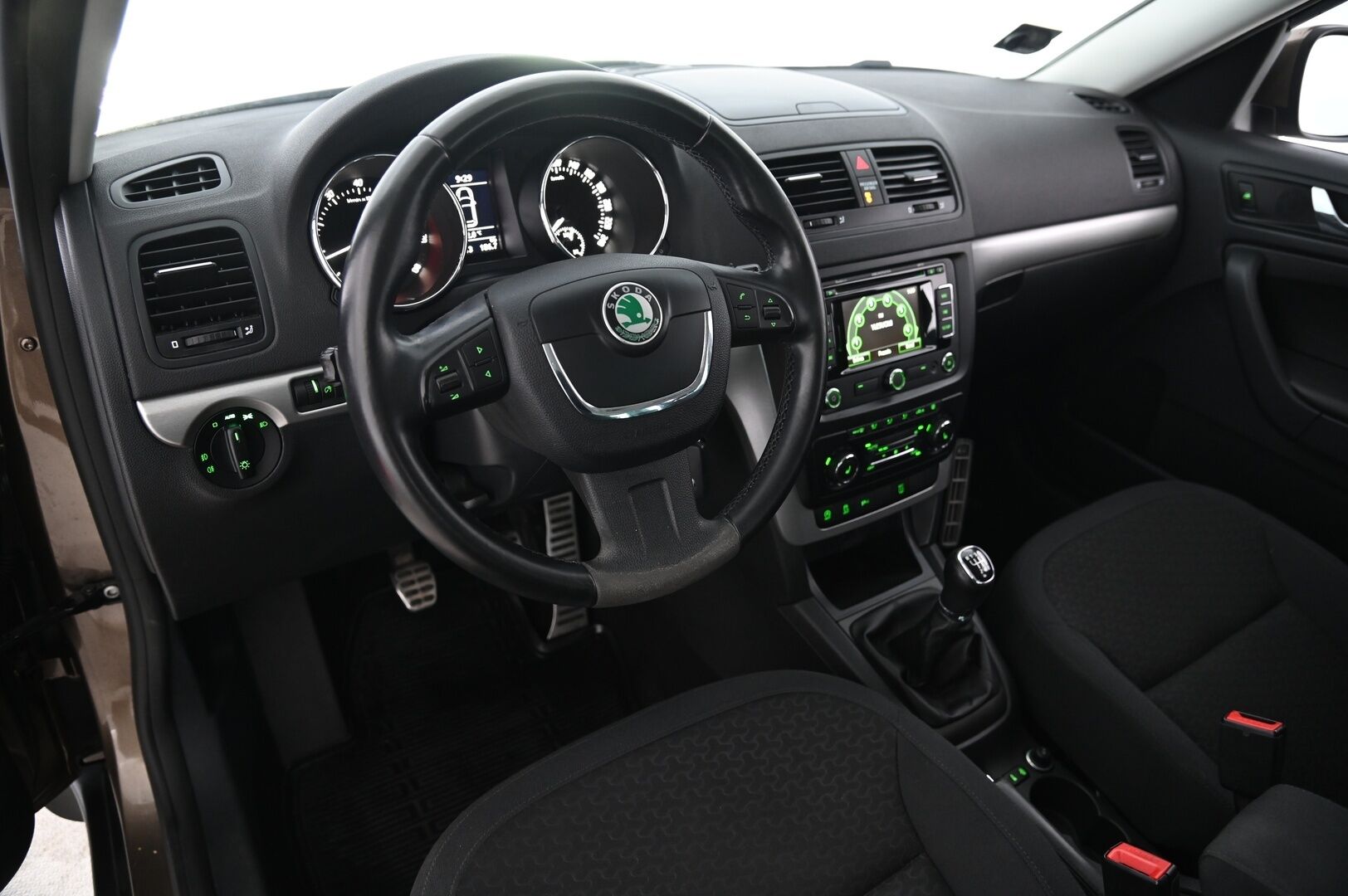 Skoda Yeti 2013 1,4 TSI Experience Green tec *Navi / Lohko / P.tutkat / Vakkari* - Ketju juuri vaihdettu! / 2xrenkaat aluvanteilla!