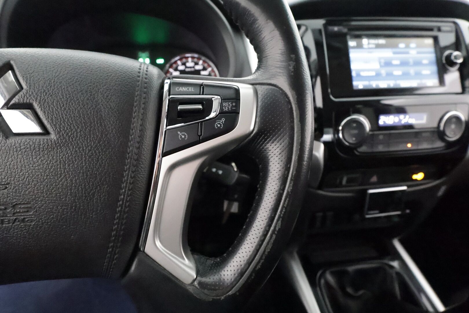 Mitsubishi L200 2018 Double Cab 2,4 DI-D Magnum MT 2-paikkainen - 3,99 % KORKOTARJOUS TÄHÄN AUTOON - ALV / 1Om Suomiauto / Webasto / Vetokoukku / Peruutuskamera /  Vakkari / Bluetooth / 2x Renkaat!