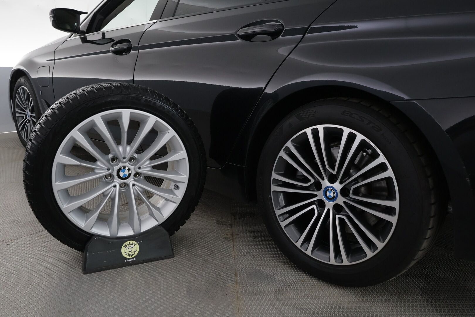 BMW 530 2017 G30 Sedan 530e A iPerformance Launch Edition Sport - | ACC | Sporttinahat | Adapt. LED | DAP | HiFi | Ambient Light | P.kamera | Sähk. takaluukku | Lämm. ratti | 2x renkaat aluin | Suomiauto | 