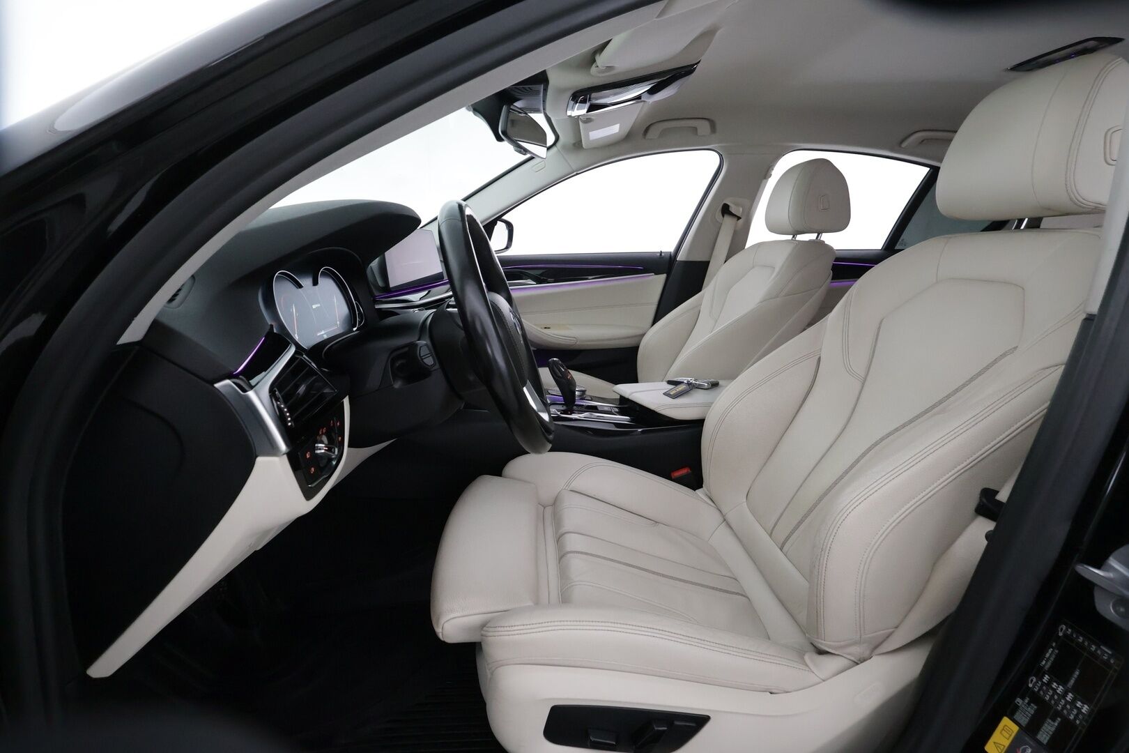 BMW 530 2017 G30 Sedan 530e A iPerformance Launch Edition Sport - | ACC | Sporttinahat | Adapt. LED | DAP | HiFi | Ambient Light | P.kamera | Sähk. takaluukku | Lämm. ratti | 2x renkaat aluin | Suomiauto | 