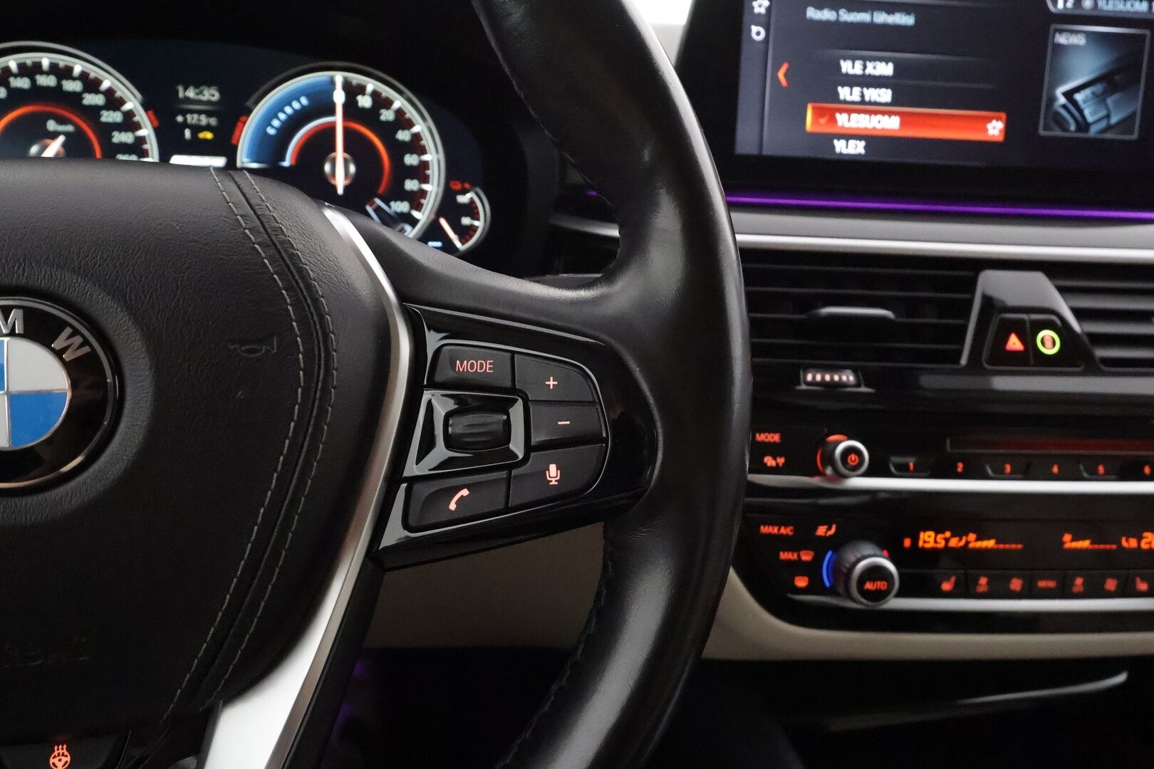 BMW 530 2017 G30 Sedan 530e A iPerformance Launch Edition Sport - | ACC | Sporttinahat | Adapt. LED | DAP | HiFi | Ambient Light | P.kamera | Sähk. takaluukku | Lämm. ratti | 2x renkaat aluin | Suomiauto | 