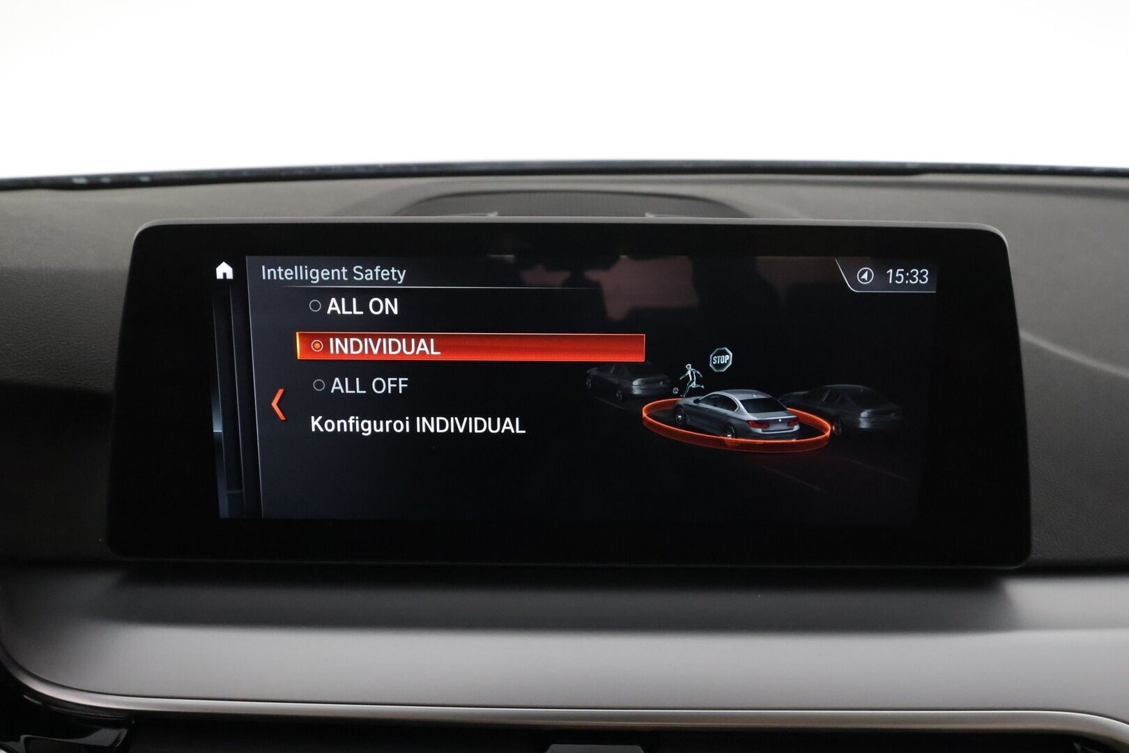 BMW 520 2017 G30 Sedan 520d A xDrive Business Comfort * ACC / LED / Sporttinahat / Kattoluukku / P.Kamera / Osasähköt * - Merkkihuollettu / Suomi-auto / Kahdet renkaat