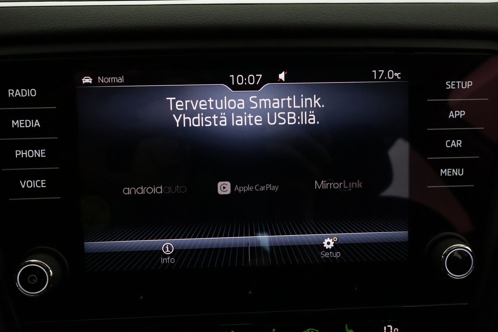 Skoda Octavia 2017 Combi 1,4 TSI Style DSG  **Webasto / Adapt.Vakkari / P.kamera / LED-valot / Katveavustin / Apple&Android / KeylessGO** - Suomi-auto / 2x Renkaat