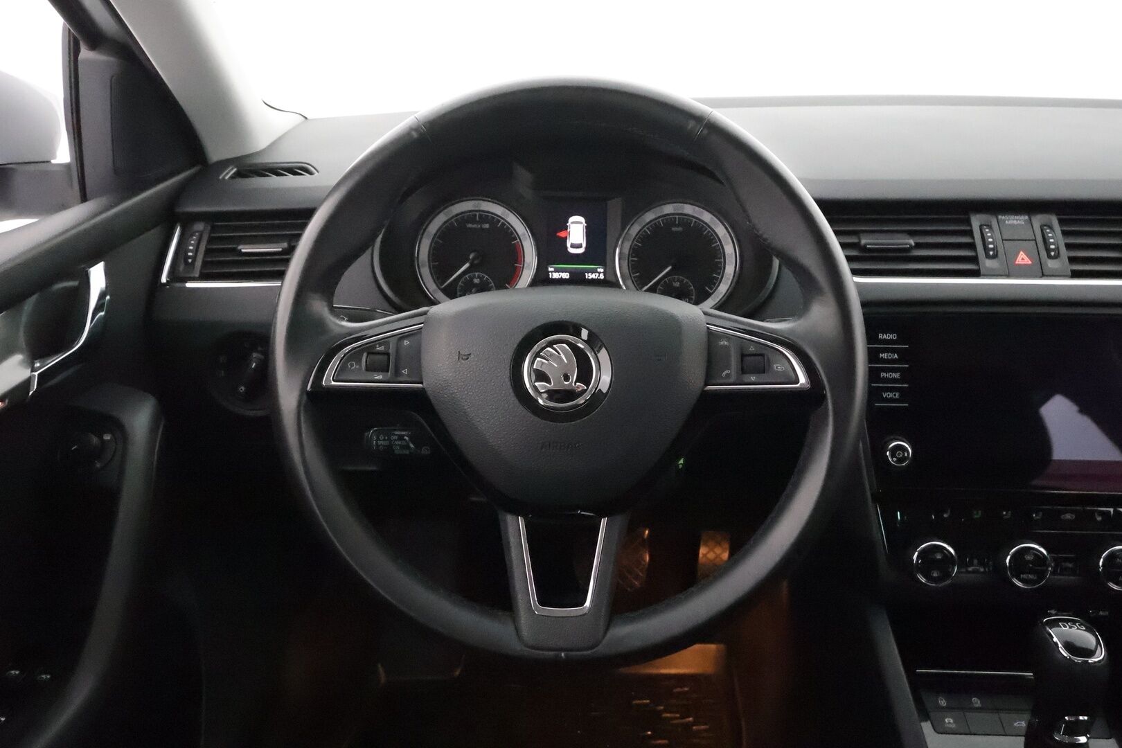 Skoda Octavia 2017 Combi 1,4 TSI Style DSG  **Webasto / Adapt.Vakkari / P.kamera / LED-valot / Katveavustin / Apple&Android / KeylessGO** - Suomi-auto / 2x Renkaat
