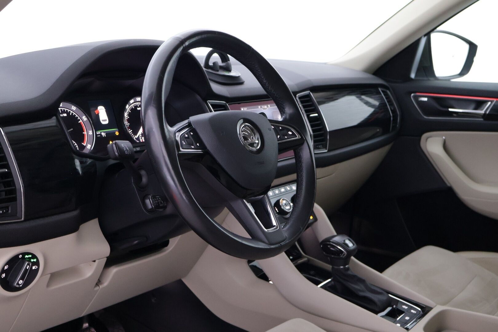 Skoda Kodiaq 2017 1,4 TSI 4x4 Style DSG Aut - | Webasto | Muistipenkki | Canton | Koukku | Adapt. vak | Keyless Go | Nahka-alcantara | 