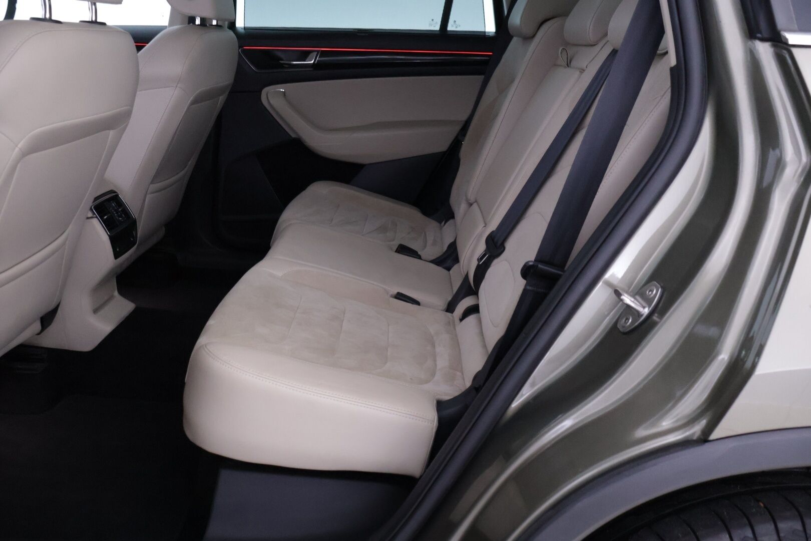 Skoda Kodiaq 2017 1,4 TSI 4x4 Style DSG Aut - | Webasto | Muistipenkki | Canton | Koukku | Adapt. vak | Keyless Go | Nahka-alcantara | 