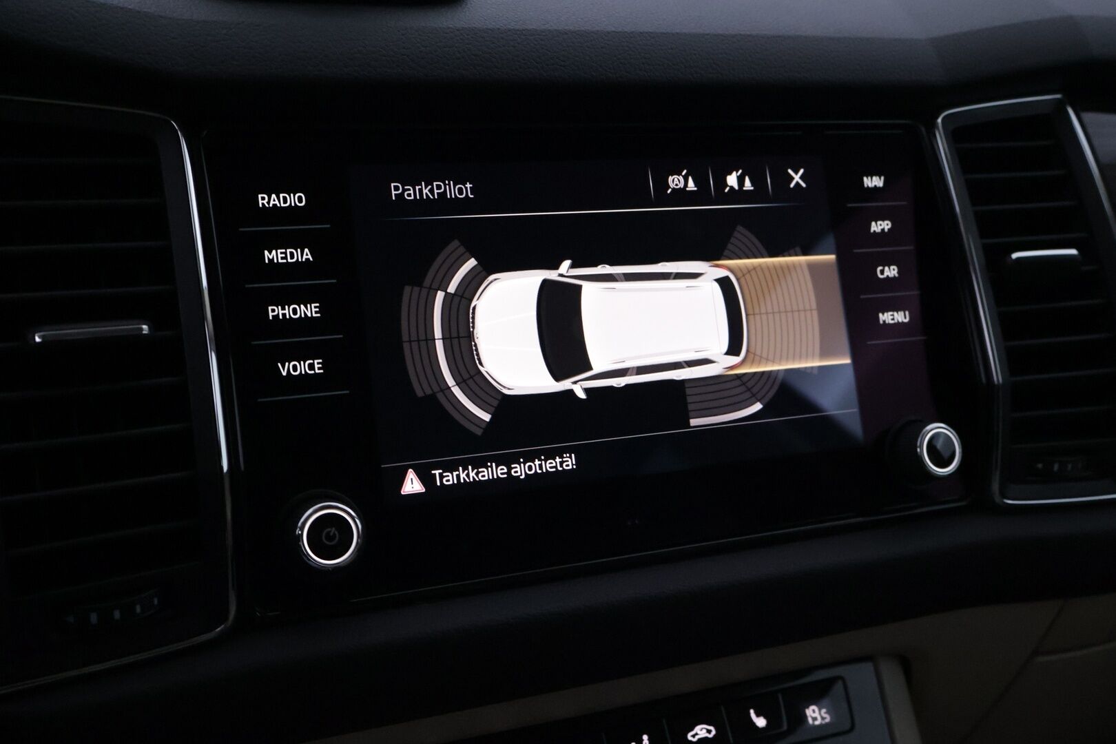 Skoda Kodiaq 2017 1,4 TSI 4x4 Style DSG Aut - | Webasto | Muistipenkki | Canton | Koukku | Adapt. vak | Keyless Go | Nahka-alcantara | 