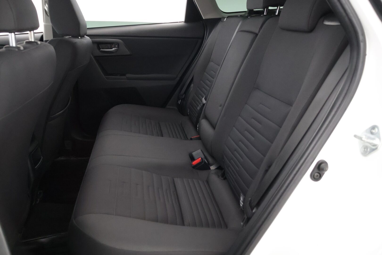 Toyota Auris 2017 Touring Sports 1,8 Hybrid Active / P-kamera / Lohko / Vakionopeudensäädin* - 2x Renkaat / Hyvät huollot / Suomi-auto*