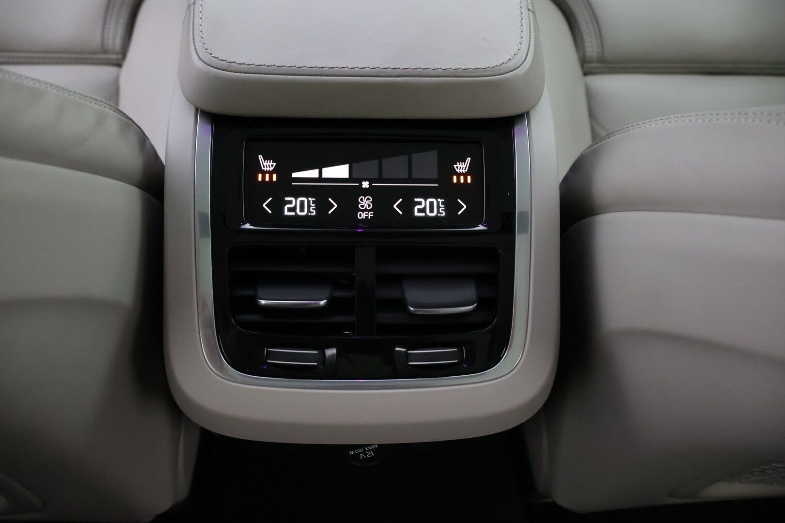 Volvo V90 2017 T6 AWD Inscription aut - Webasto | Bowers&Wilkins | ACC | Panorama | Peruutuskamera | Vaaleat Sporttinahat | Vetokoukku | Supervarusteet!
