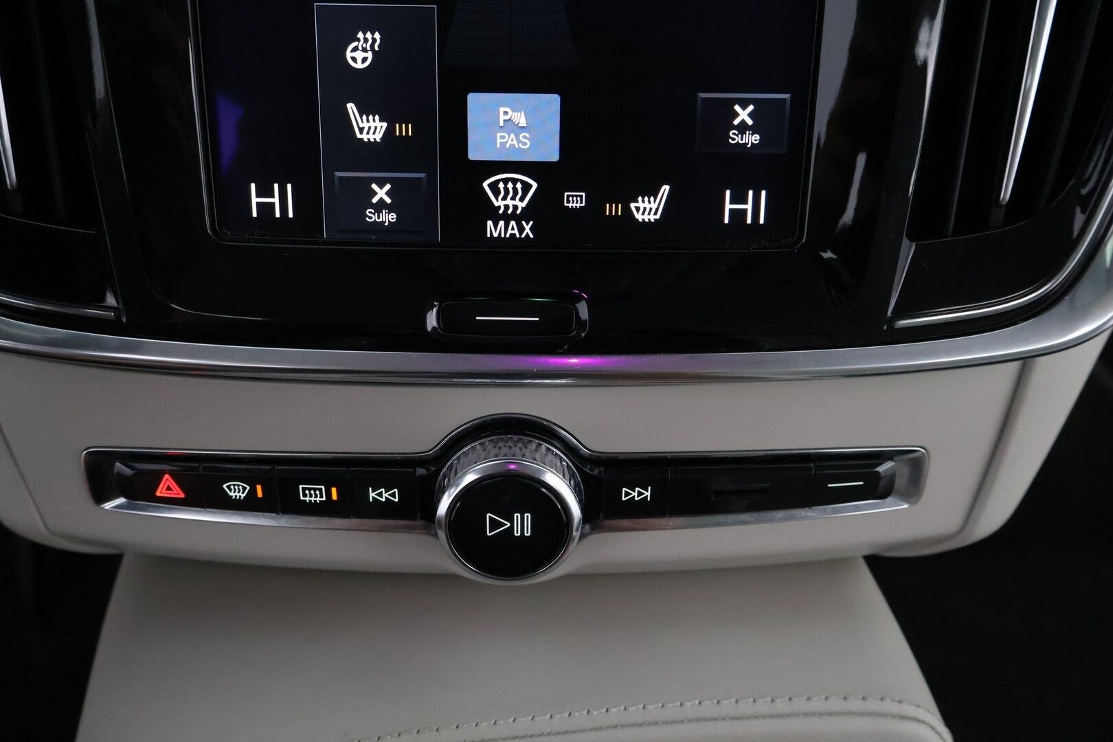 Volvo V90 2017 T6 AWD Inscription aut - Webasto | Bowers&Wilkins | ACC | Panorama | Peruutuskamera | Vaaleat Sporttinahat | Vetokoukku | Supervarusteet!