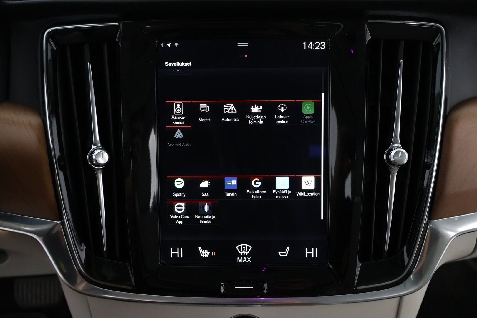 Volvo V90 2017 T6 AWD Inscription aut - Webasto | Bowers&Wilkins | ACC | Panorama | Peruutuskamera | Vaaleat Sporttinahat | Vetokoukku | Supervarusteet!