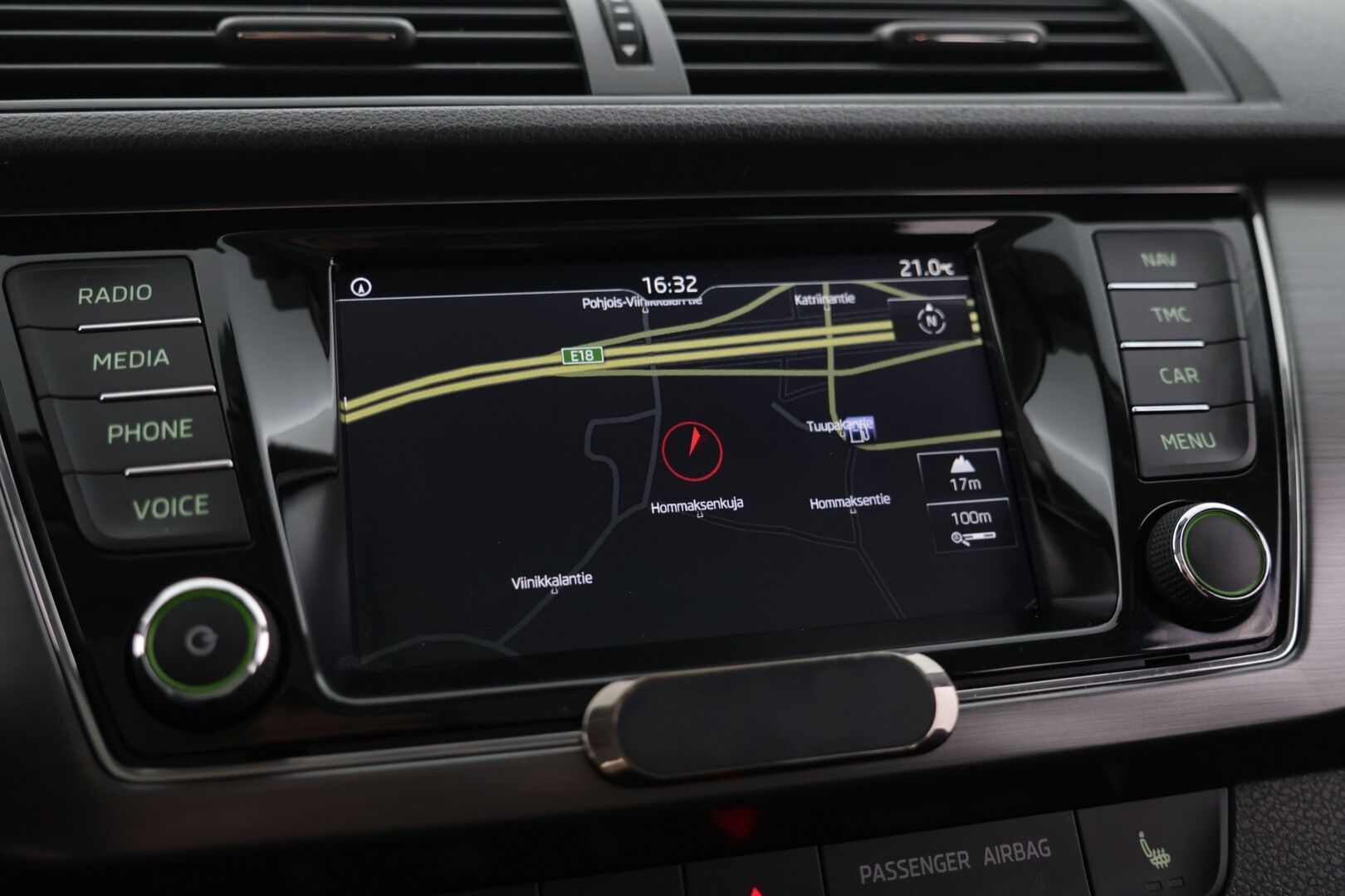 Skoda Fabia 2017 Combi 1,2 TSI 110 ScoutLine DSG Autom * Vakkari / P.kamera / / Erikoisväri / Lasikattoluukku / 2xAlut * - Hyvä maavara / Huippu käyttöauto / Hyvä huoltohistoria! / Juuri katsastettu! - HULLUT AVAJAISHULINAT KORKOTARJOUS 3,29 %