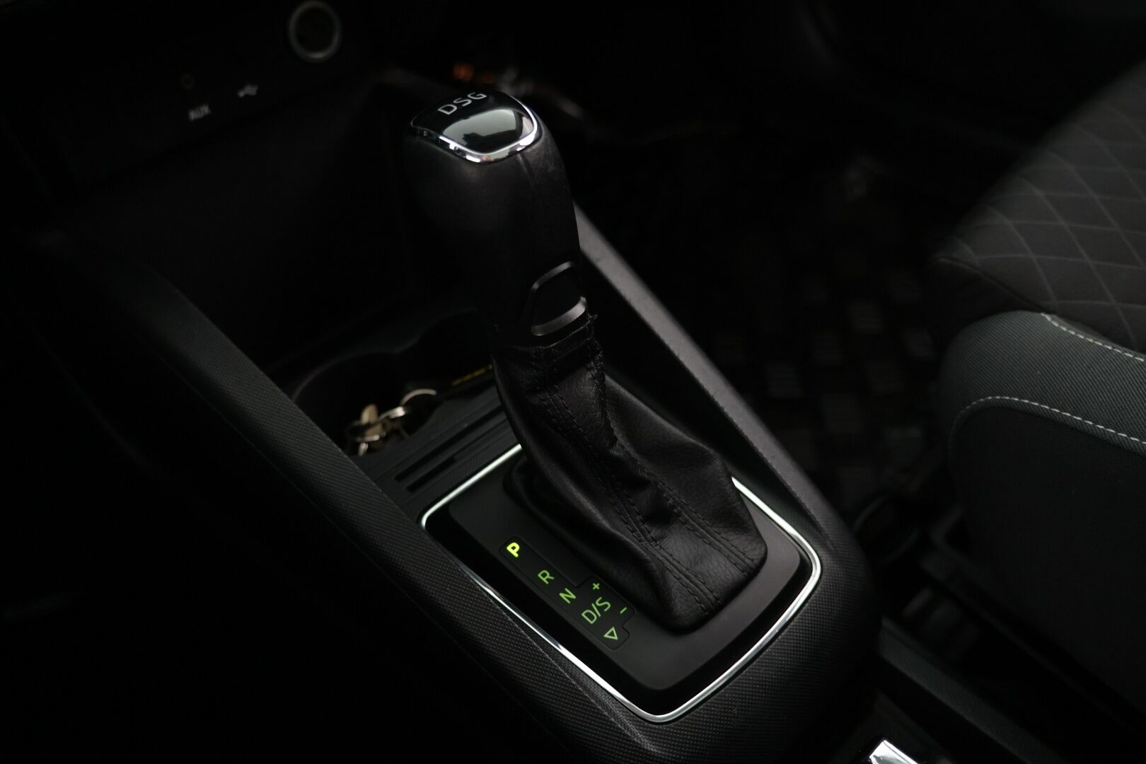 Skoda Fabia 2017 Combi 1,2 TSI 110 ScoutLine DSG Autom / Erikoisväri / Lasikattoluukku / Kahdet renkaat alumiinivanteilla - Hyvä maavara / Huippu käyttöauto / Hyvä huoltohistoria! / Juuri katsastettu!