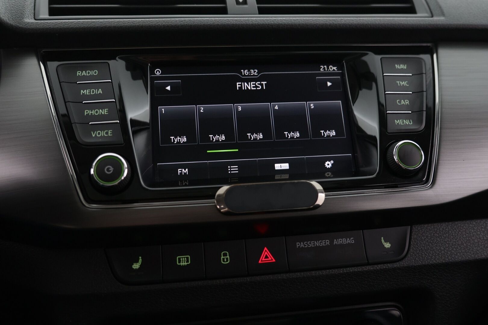 Skoda Fabia 2017 Combi 1,2 TSI 110 ScoutLine DSG Autom / Erikoisväri / Lasikattoluukku / Kahdet renkaat alumiinivanteilla - Hyvä maavara / Huippu käyttöauto / Hyvä huoltohistoria! / Juuri katsastettu!