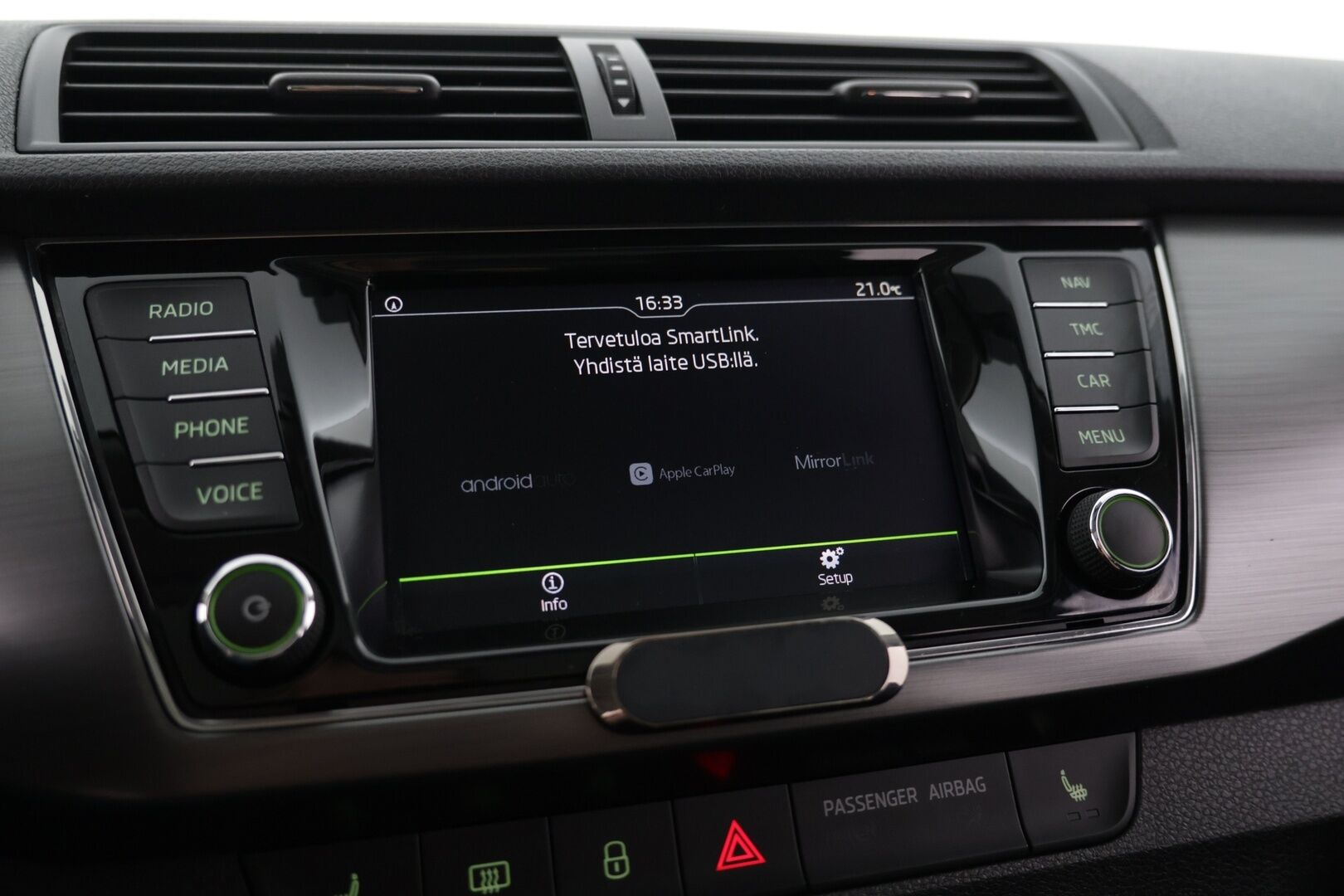 Skoda Fabia 2017 Combi 1,2 TSI 110 ScoutLine DSG Autom * Vakkari / P.kamera / / Erikoisväri / Lasikattoluukku / 2xAlut * - Hyvä maavara / Huippu käyttöauto / Hyvä huoltohistoria! / Juuri katsastettu! - HULLUT AVAJAISHULINAT KORKOTARJOUS 3,29 %