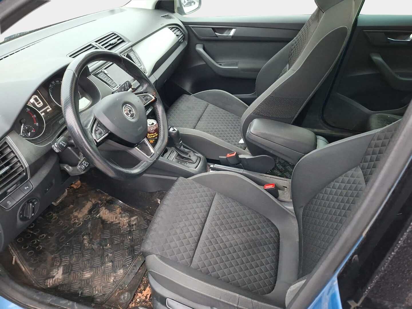 Skoda Fabia 2016 Combi 1,2 TSI 110 ScoutLine DSG Autom / Erikoisväri / Lasikattoluukku / Kahdet renkaat alumiinivanteilla