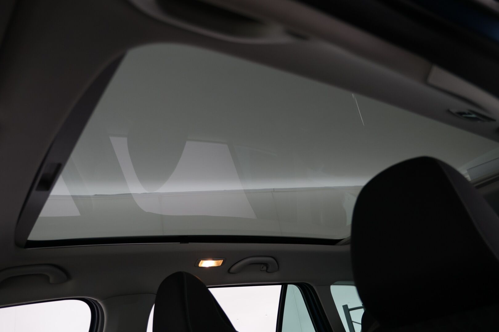 Skoda Fabia 2017 Combi 1,2 TSI 110 ScoutLine DSG Autom * Vakkari / P.kamera / / Erikoisväri / Lasikattoluukku / 2xAlut * - Hyvä maavara / Huippu käyttöauto / Hyvä huoltohistoria! / Juuri katsastettu! - HULLUT AVAJAISHULINAT KORKOTARJOUS 3,29 %