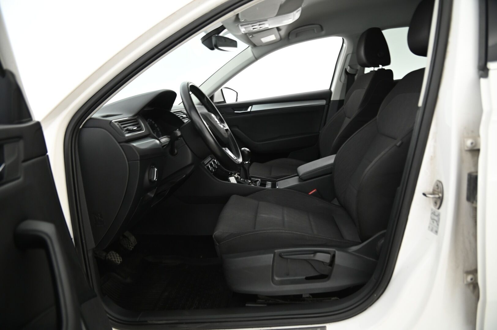 Skoda Superb 2016 Combi 1,4 TSI Ambition **Webasto / Vakkari / S-Koukku / Tutkat / Lämm. Tuulilasi / Smartlink / Suomiauto** - Hyvin varusteltu! / Tilava / Taloudellinen*