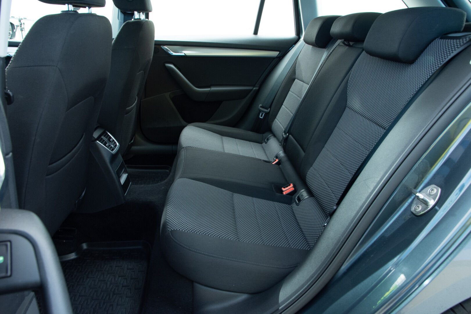 Skoda Octavia 2017 Combi 1,0 TSI Ambition* / Tutka / Vakkari / Webasto / 2x renkaat/ - * Webasto / Tutka / Vakkari*