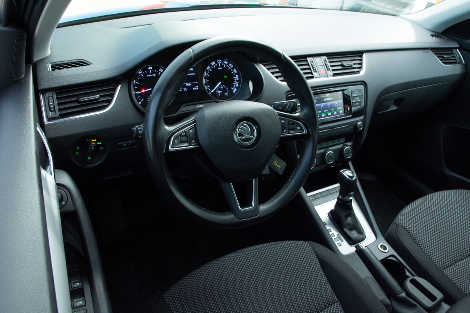 Skoda Octavia 2017 Combi 1,0 TSI Ambition* / Tutka / Vakkari / Webasto / 2x renkaat/ - * Webasto / Tutka / Vakkari*