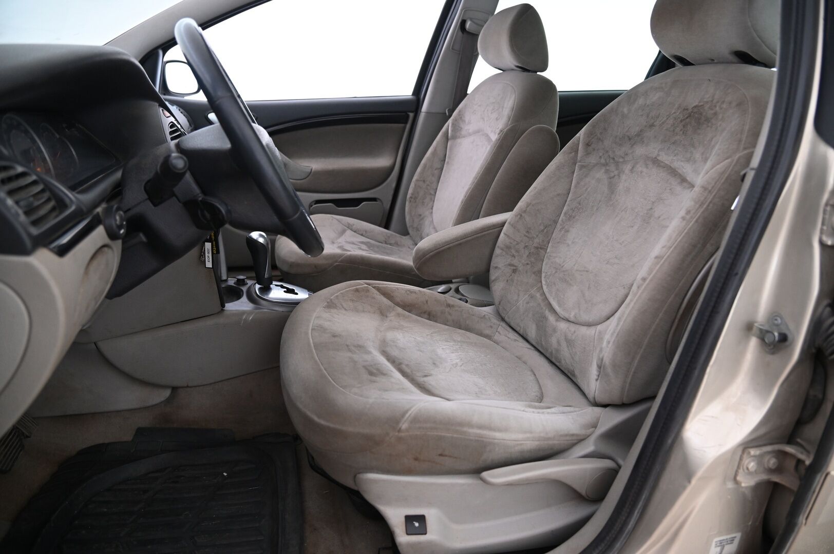 Citroen C5 2006 5D BREAK 2.0HDI AUTOMATIC *Myydään YritysOutlet-Myydään vain yrityksille / Suomi-Auto / Webasto / Vakkari* - *Myydään YritysOutlet - Myydään vain yritysille / Koukku / 2X Renkaat*