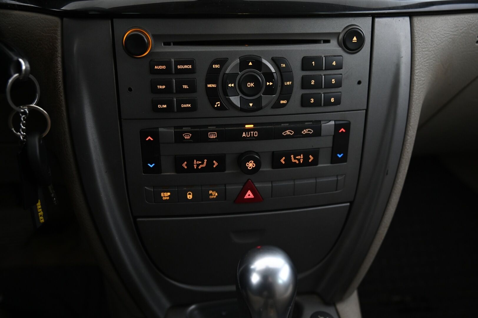 Citroen C5 2006 5D BREAK 2.0HDI AUTOMATIC *Myydään YritysOutlet-Myydään vain yrityksille / Suomi-Auto / Webasto / Vakkari* - *Myydään YritysOutlet - Myydään vain yritysille / Koukku / 2X Renkaat*