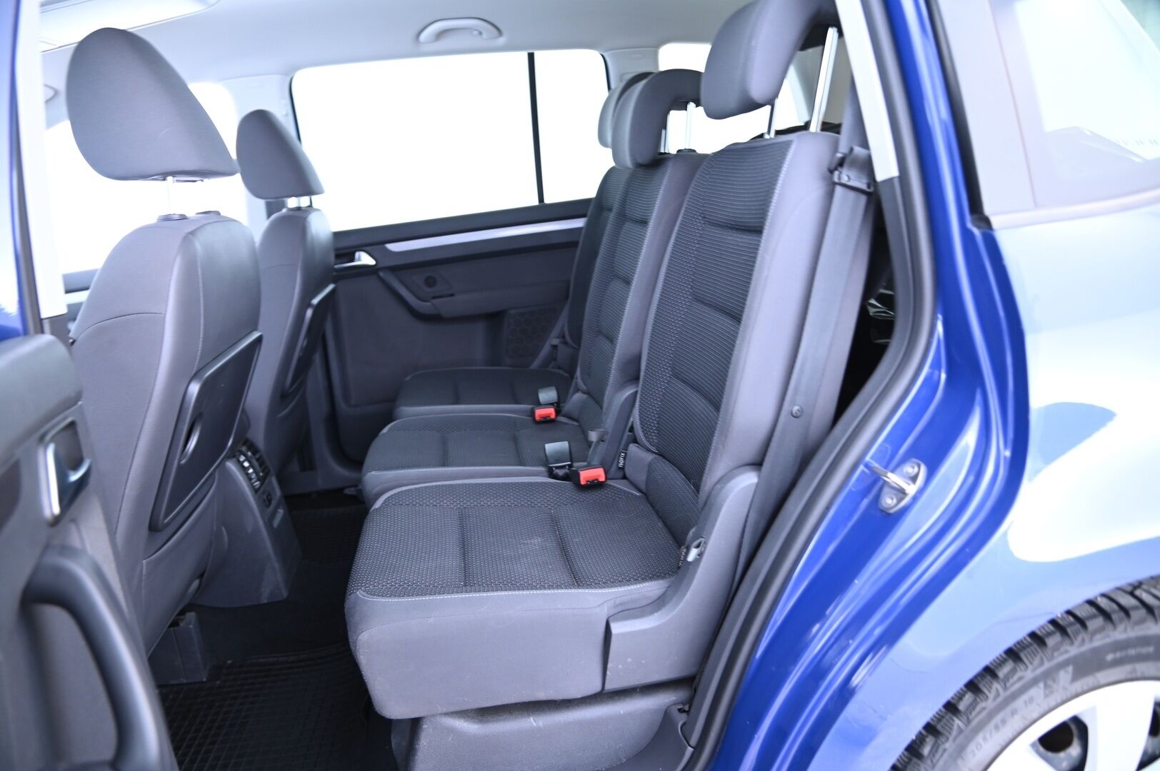 Volkswagen Touran 2011 Comfortline 1,6 TDI 77 kW (105 hv) DSG-automaatti - Lohko / Vakkari / Koukku / Suomi-auto 