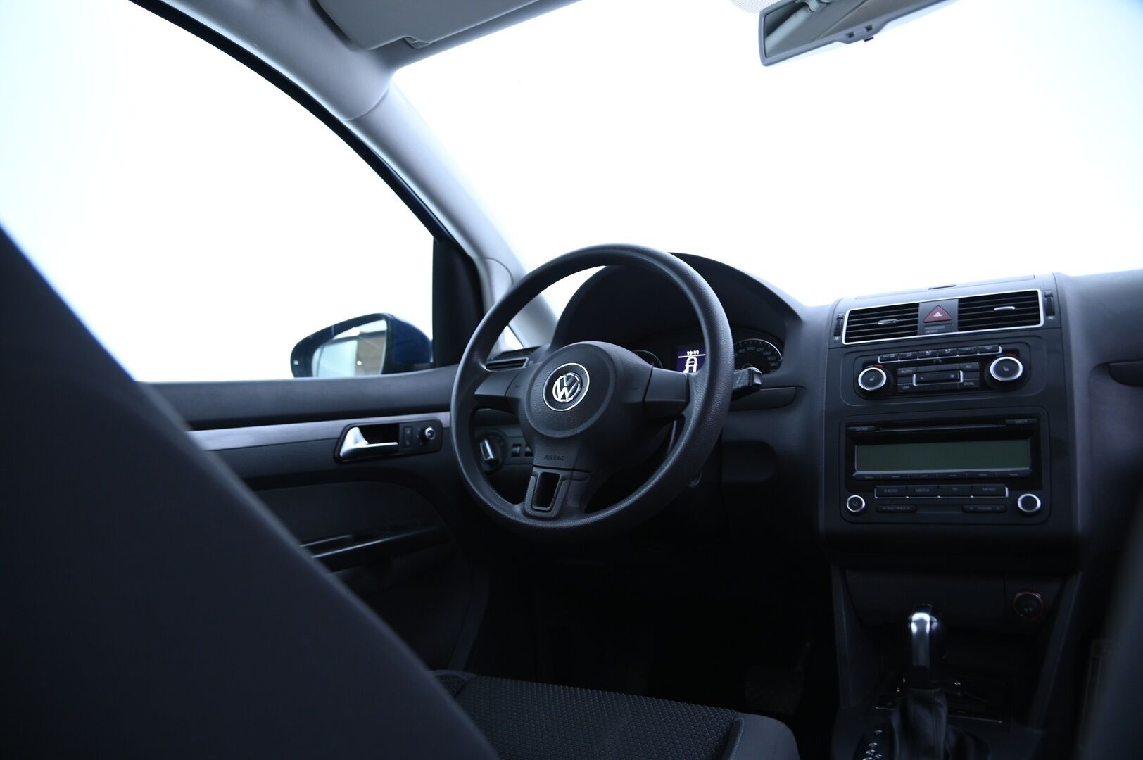 Volkswagen Touran 2011 Comfortline 1,6 TDI 77 kW (105 hv) DSG-automaatti - Lohko / Vakkari / Koukku / Suomi-auto 