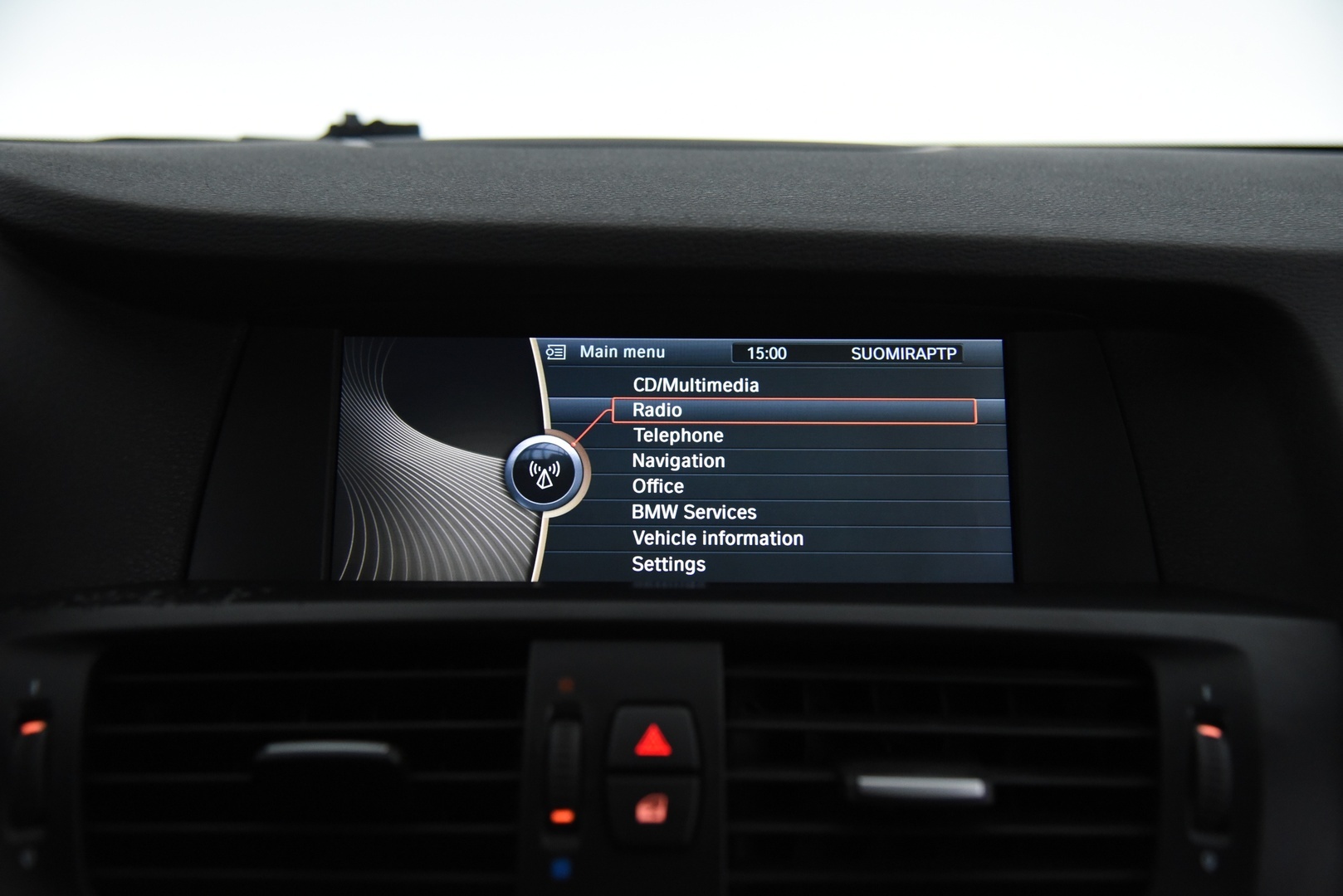 BMW X3 2011 A F25 Business / PA-lämmitin / P-kamera / Prof.navi / HUD / Xenon / Sporttipenkit - Hyvin varusteltu / Tulossa myyntiin! 