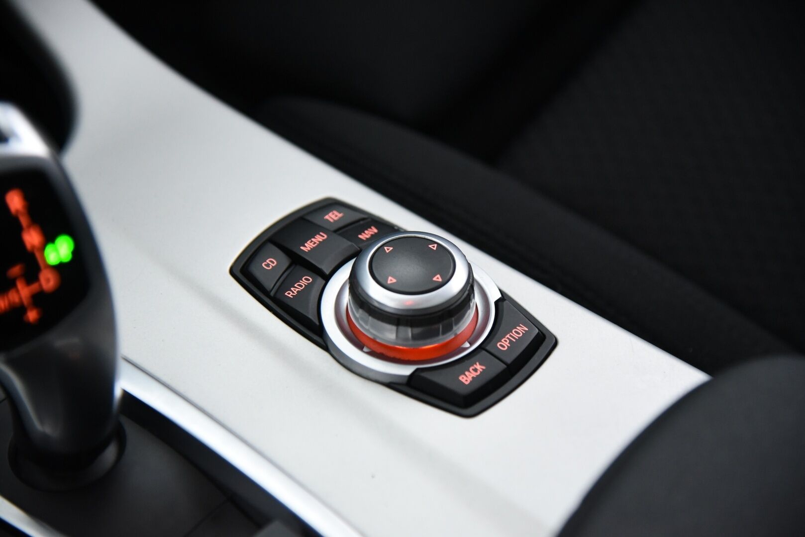 BMW X3 2011 A F25 Business / PA-lämmitin / P-kamera / Prof.navi / HUD / Xenon / Sporttipenkit - Hyvin varusteltu / Tulossa myyntiin! 