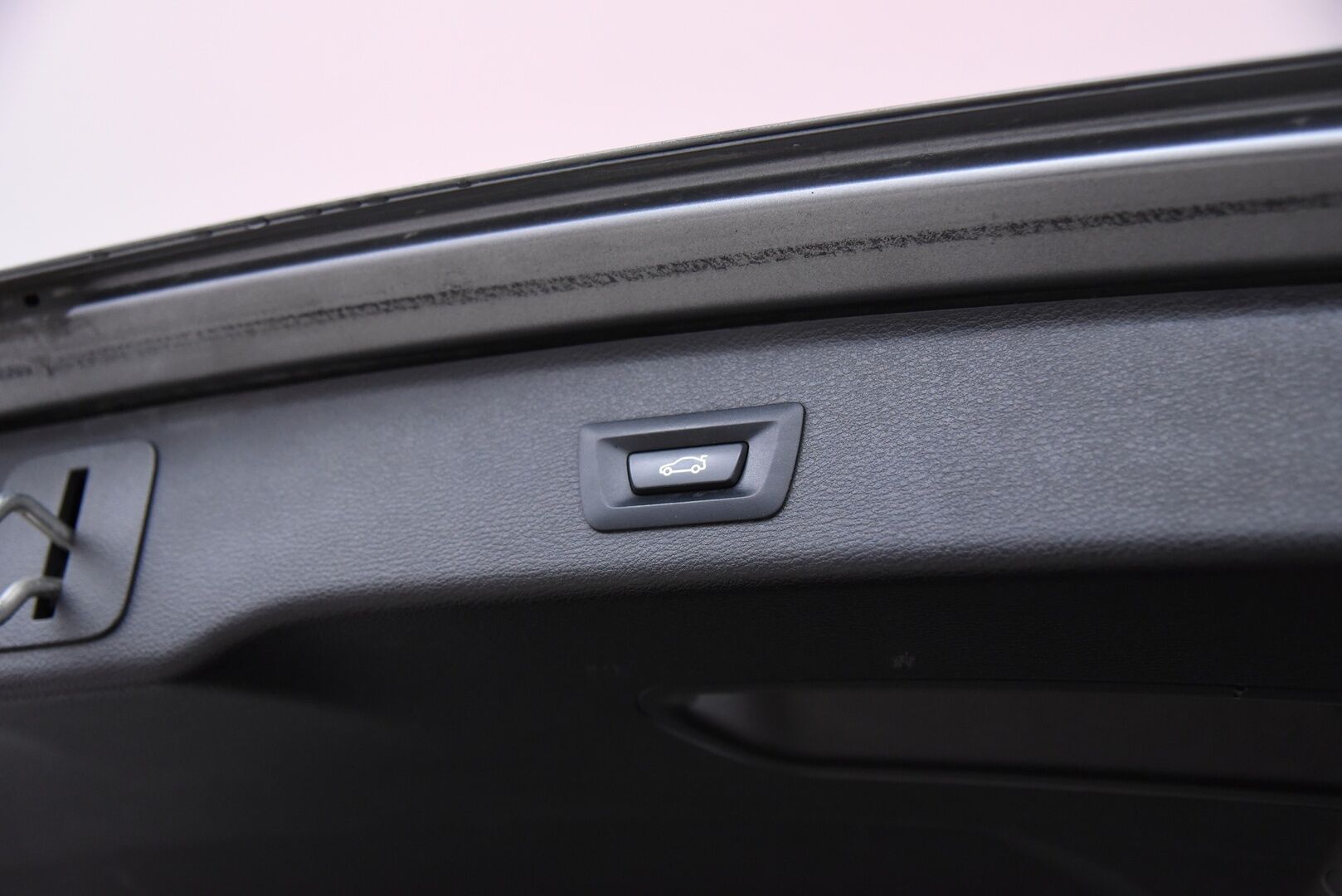 BMW X3 2011 A F25 Business / PA-lämmitin / P-kamera / Prof.navi / HUD / Xenon / Sporttipenkit - Hyvin varusteltu / Tulossa myyntiin! 