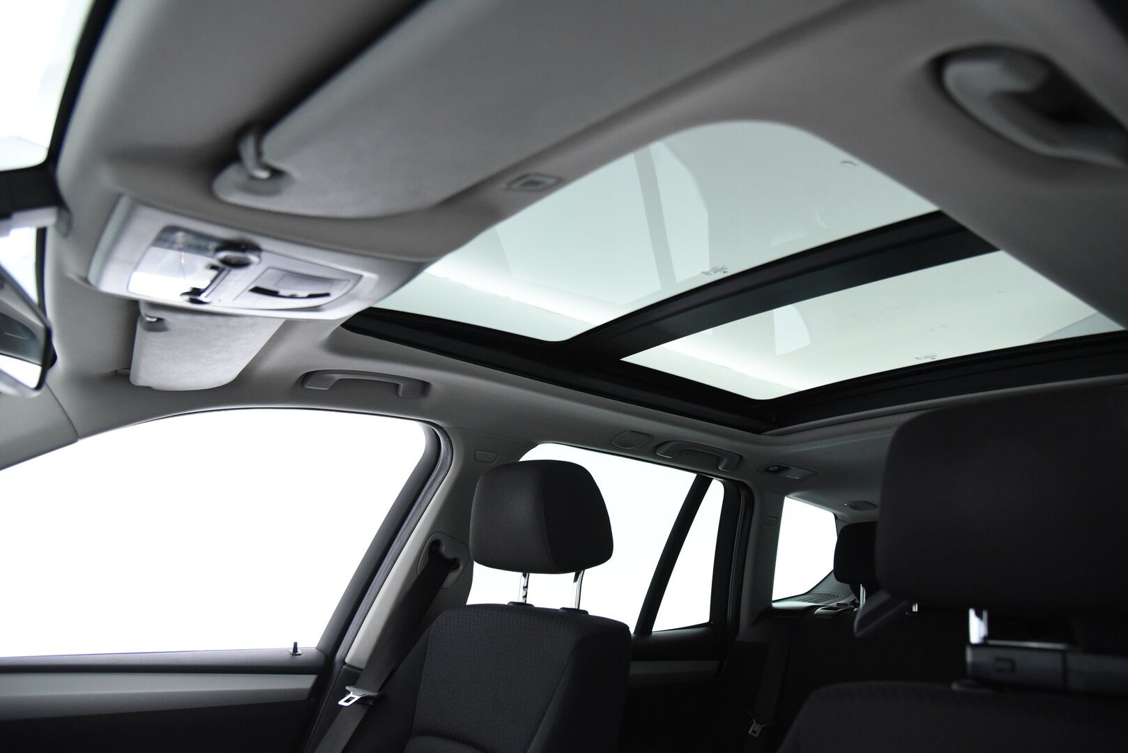 BMW X3 2011 A F25 Business / PA-lämmitin / P-kamera / Prof.navi / HUD / Xenon / Sporttipenkit - Hyvin varusteltu / Tulossa myyntiin! 