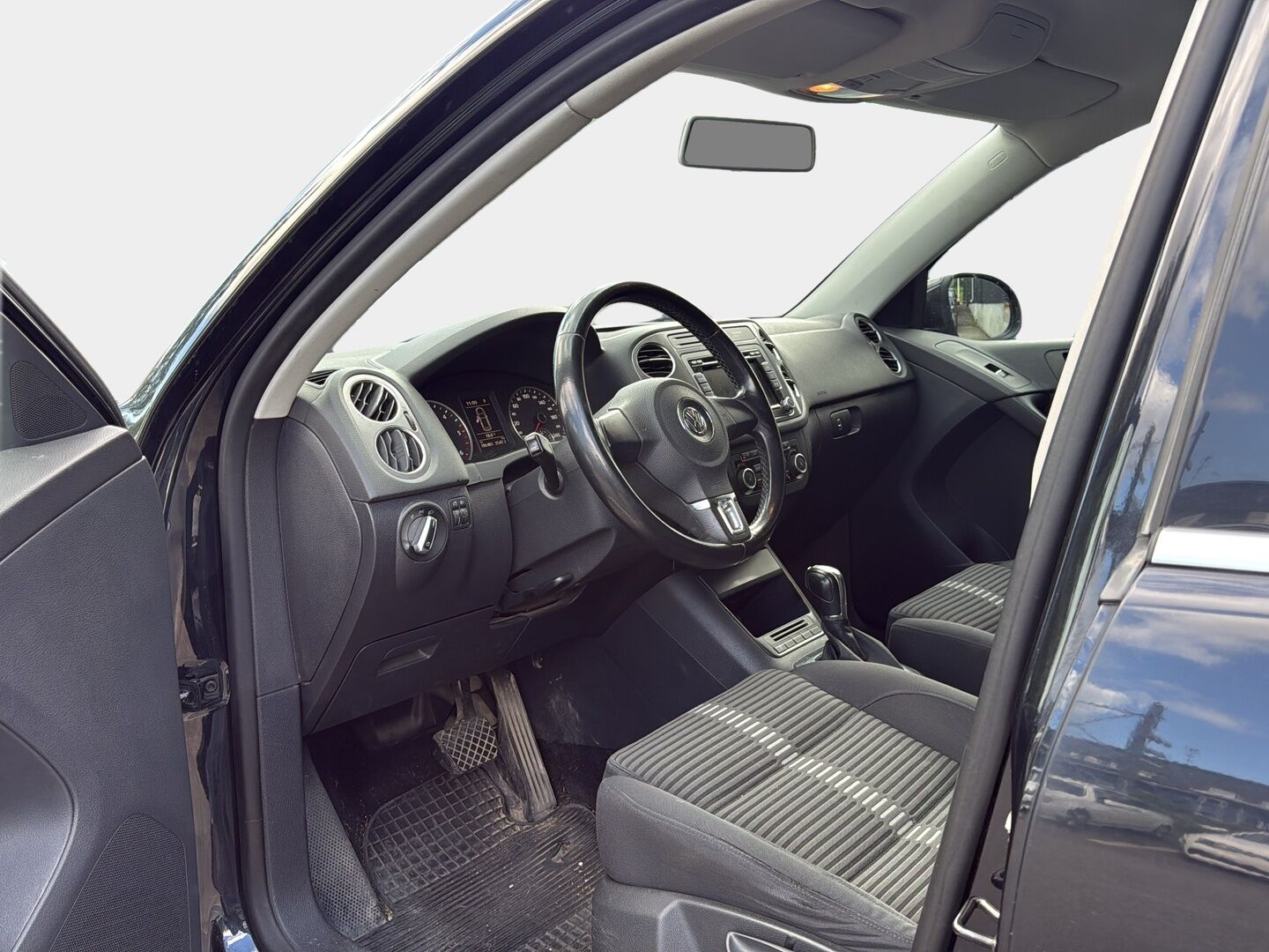 Volkswagen Tiguan 2011 Sport & Style 2,0 TDI 103 kW (140 hv) 4MOTION DSG - YritysOutlet - Myydään vain yrityksille - | Suomi Auto | Lohko | Vetokoukku | Vakionopeudensäädin | 