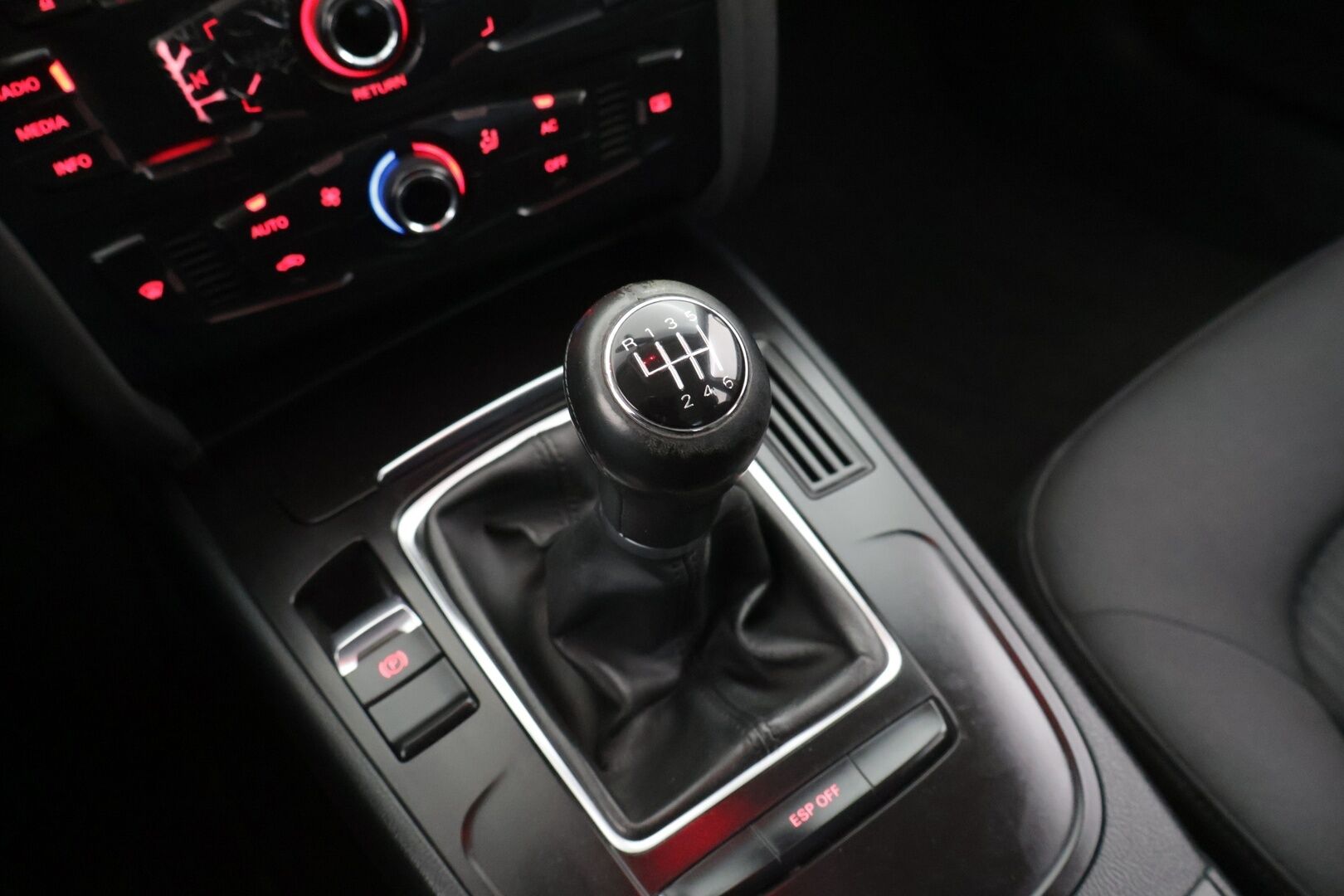 Audi A4 2009 Sedan 1,8 TFSI 118 kW-- YritysOutlet - Myydään vain yrityksille - YritysOutlet - Myydään vain yrityksille