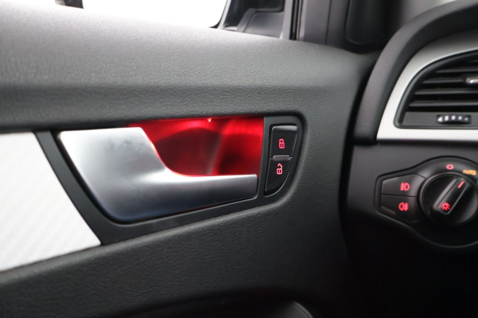 Audi A4 2009 Sedan 1,8 TFSI 118 kW-- YritysOutlet - Myydään vain yrityksille - YritysOutlet - Myydään vain yrityksille