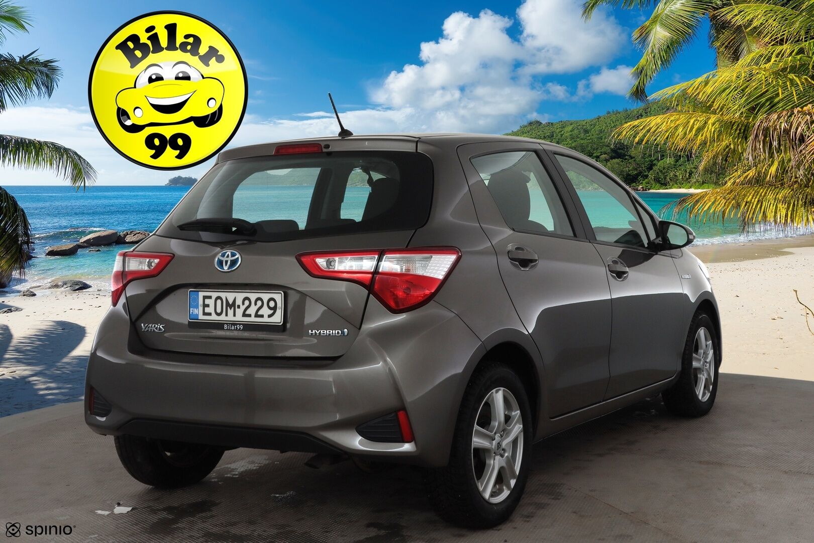 Toyota Yaris 2017 1,5 Hybrid Business * Vakkari / Navi / Kaistavahti / P.Kamera / Bluetooth / Lohkolämmitin * - Suomi-auto / Kahdet renkaat / Merkkihuollettu - HULLUT JOULUT KORKOTARJOUS 2,49% 