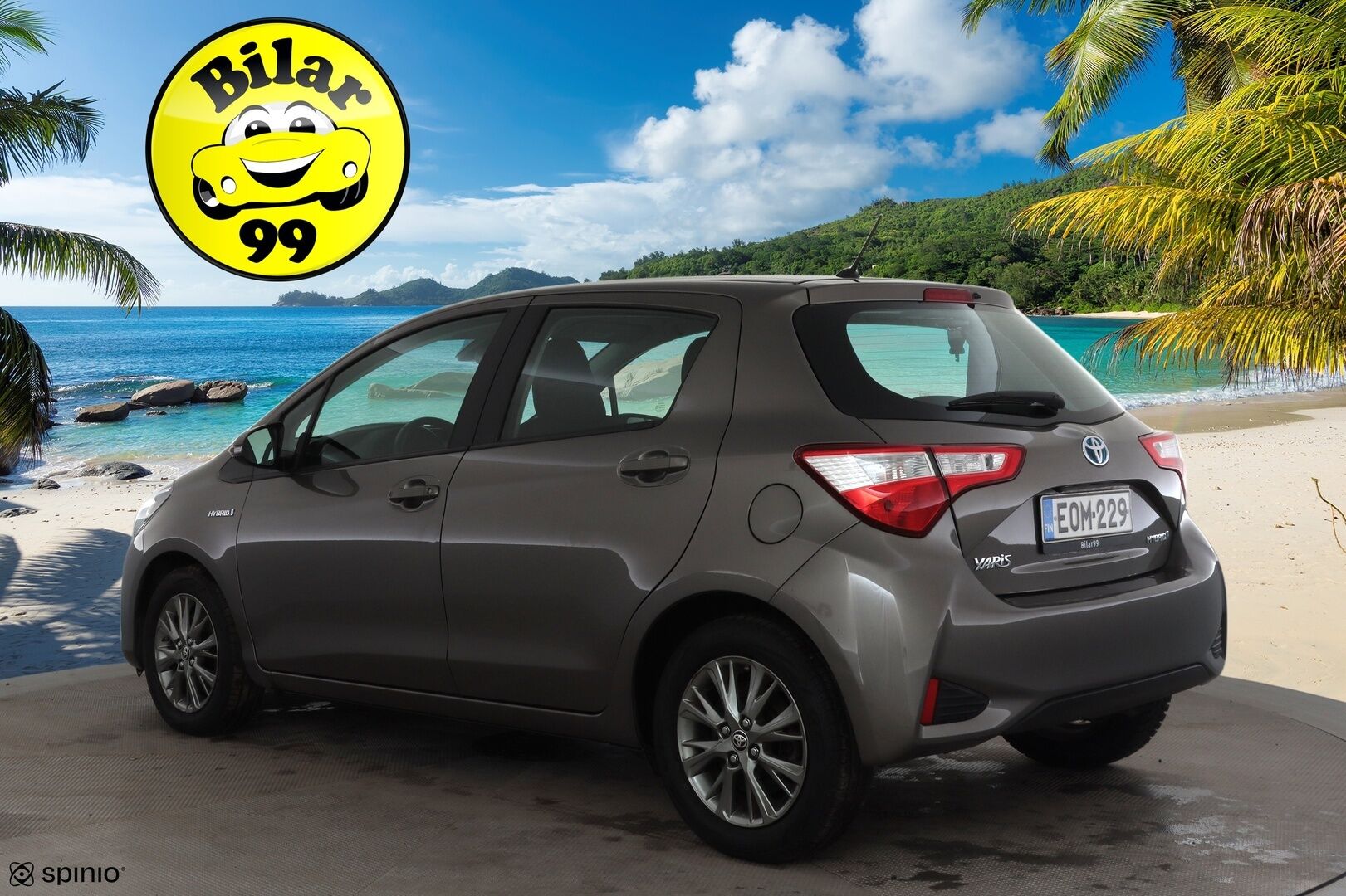 Toyota Yaris 2017 1,5 Hybrid Business * Vakkari / Navi / Kaistavahti / P.Kamera / Bluetooth / Lohkolämmitin * - Suomi-auto / Kahdet renkaat / Merkkihuollettu - HULLUT JOULUT KORKOTARJOUS 2,49% 